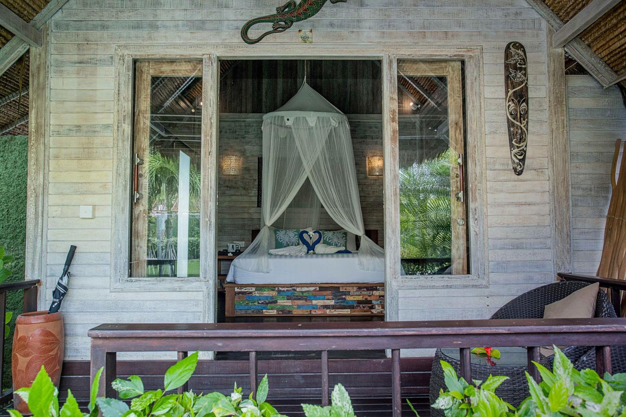 Water Blow Huts Нуса Лембонган Екстериор снимка