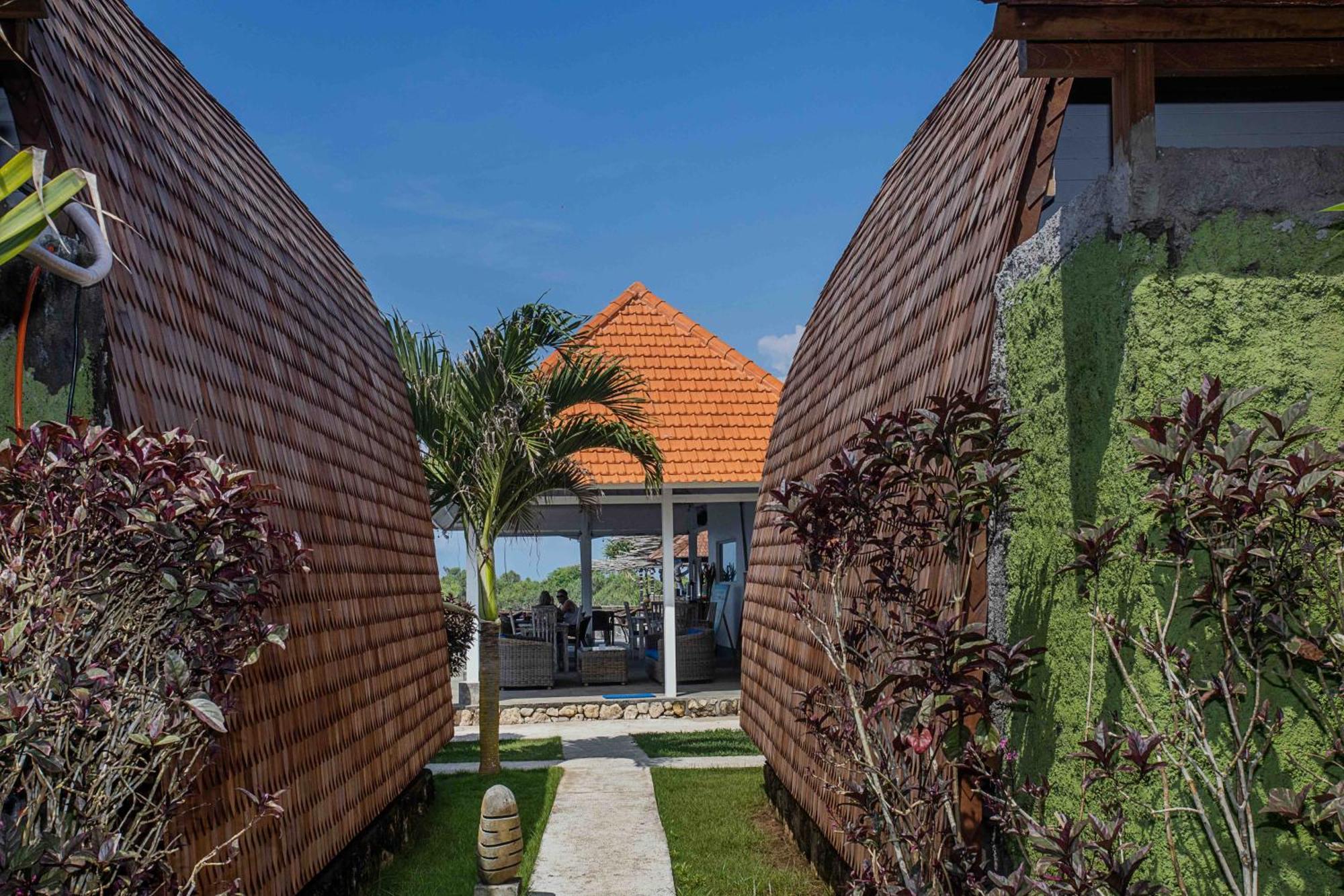 Water Blow Huts Нуса Лембонган Екстериор снимка